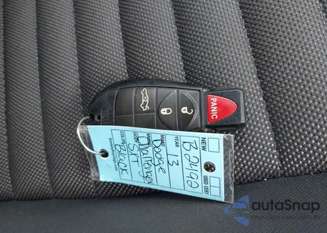 2013 Dodge Challenger Sxt z USA, uszkodzony, nr VIN 2C3CDYAG3DH548883